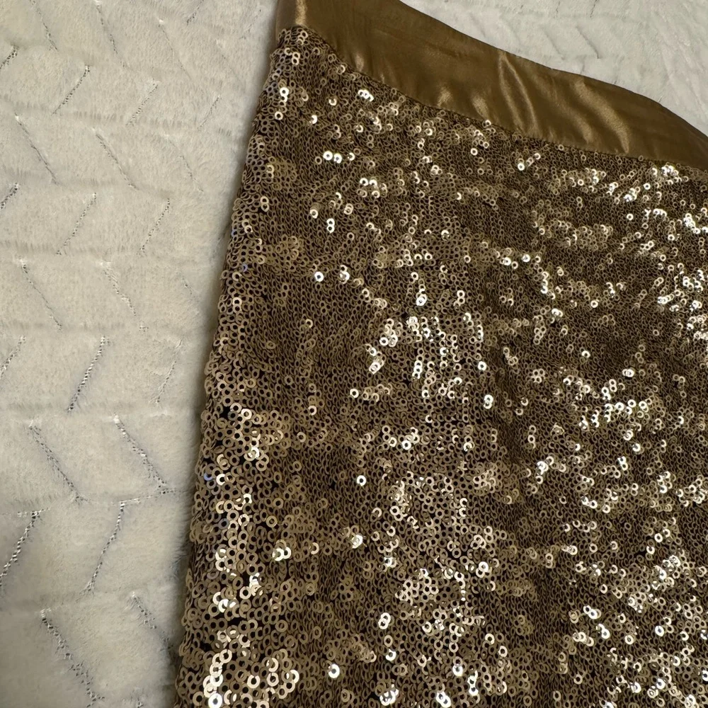 Glamorous Sequin Mini Skirt in Gold - Picture 2 of 5